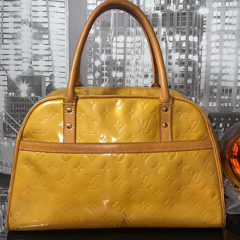 Authentic Louis Vuitton Vernis Tomkins Square Handbag